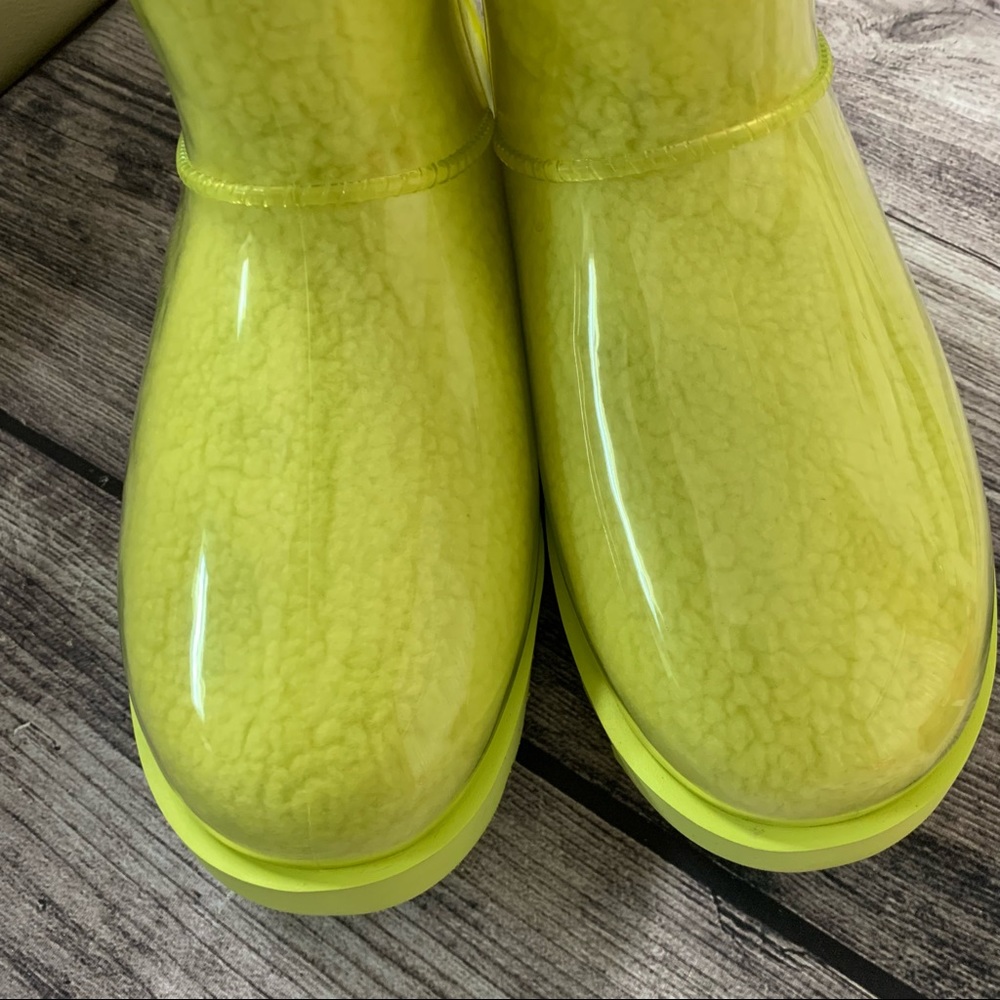 UGG CLASSIC WATERPROOF CLEAR MINI BOOT - Picture 13 of 13